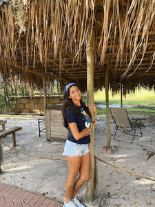 Meet your Posher, Frannelliz e